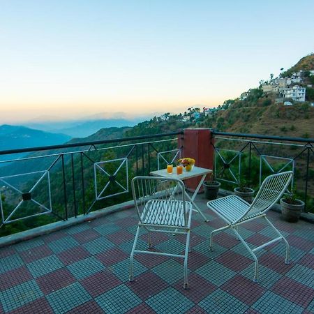 Livingstone 2Bhk Cozy Homestay In Kasauli Hills Esterno foto