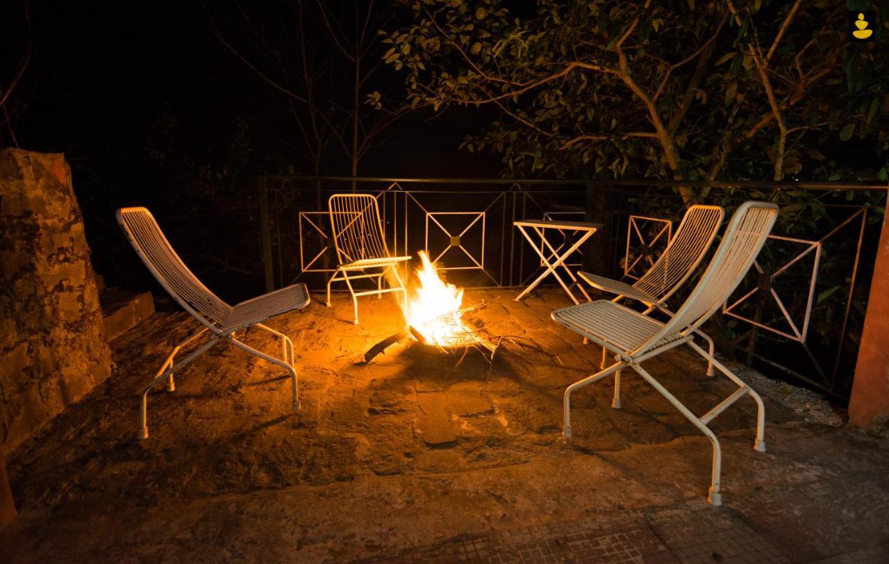Livingstone 2Bhk Cozy Homestay In Kasauli Hills Esterno foto