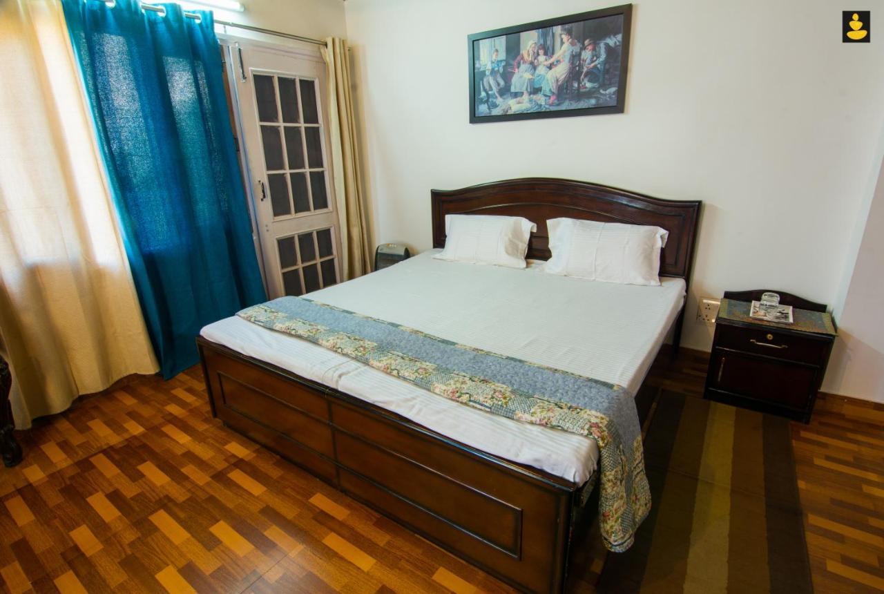 Livingstone 2Bhk Cozy Homestay In Kasauli Hills Esterno foto