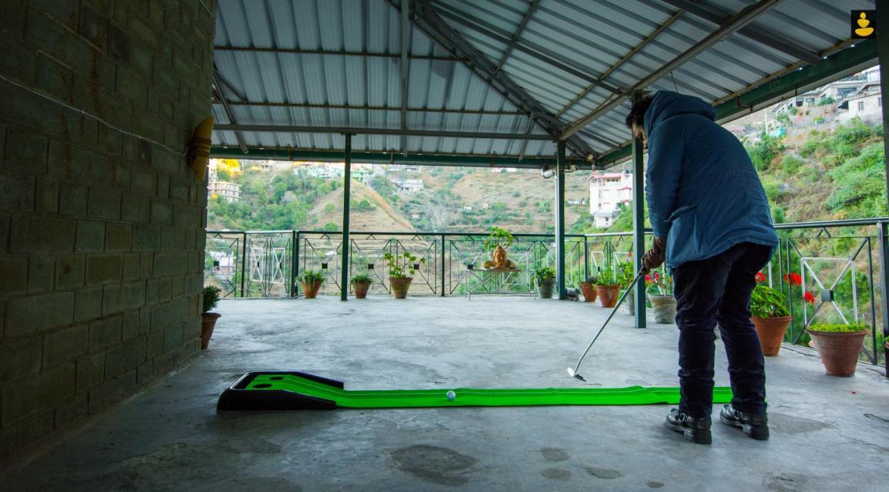 Livingstone 2Bhk Cozy Homestay In Kasauli Hills Esterno foto